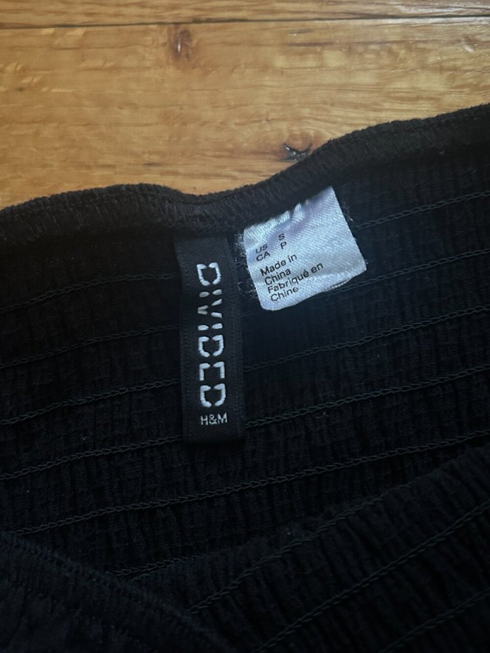 H&M Divided Black Smocked Crop Top Women's Small Cap Sleeve Square Neckline - Picture 6 of 9